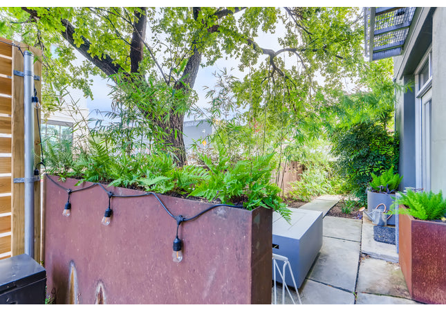 The Garden On 6th